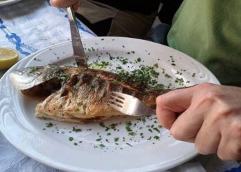 spina-di-pesce-in-gola