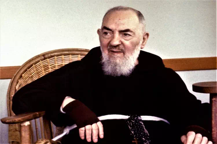 Recita oggi la preghiera che pochi conoscono di Padre Pio