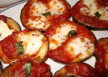 Pizzette di melanzane al forno