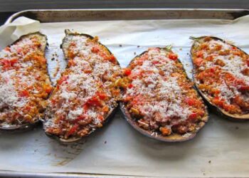 Melanzane ripiene di caponata