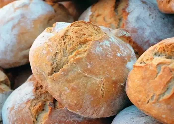 Scopri 5 cose che succedono al tuo corpo se mangi pane tutti i giorni