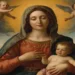 Madonna del Sorriso con il Bambino Gesù in braccio, raffigurata con aureola dorata e circondata da angeli in volo. Sullo sfondo si intravedono un paesaggio collinare, fedeli in preghiera e una chiesa, simboli di fede, protezione e speranza.