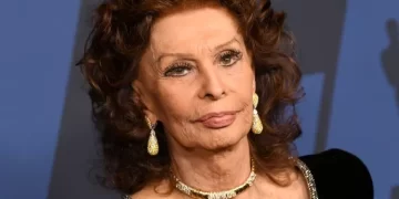 Sophia Loren caduta in casa, operata all’anca
