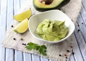 Maionese di avocado: la ricetta per una salsa gustosa