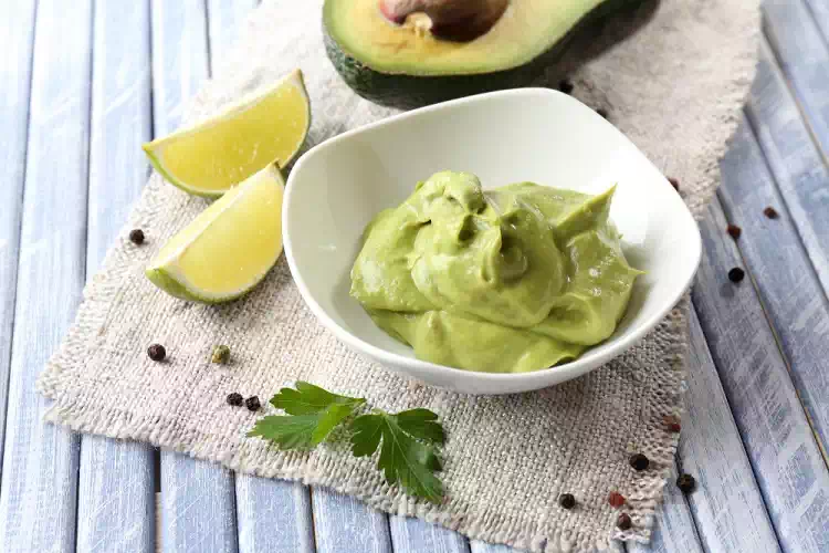 Maionese di avocado: la ricetta per una salsa gustosa