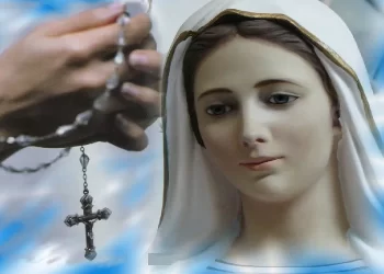 Recita questa preghiera ogni giorno e la Madonna ti aiuterà