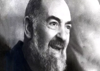 Recita questa potente preghiera a San Padre Pio