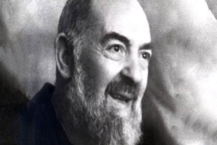 Recita questa potente preghiera a San Padre Pio