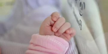 Fiocco rosa a Roma: La piccola Ginevra ha 4 nonni, 5 bisnonni ed una trisavola