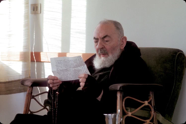 Padre Pio, la lettera letta senza mai aprirla
