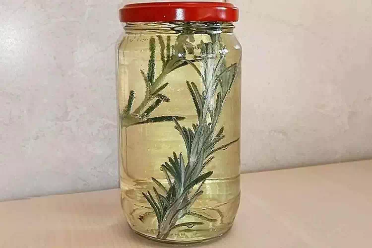Rosmarino e vino bianco insieme