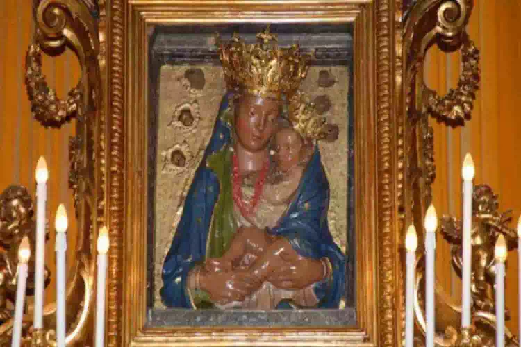 La Madonna della Neve ed il miracolo che salvò Torre Annunziata
