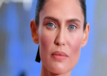 Bianca Balti, cos’è il tumore ovarico al terzo stadio
