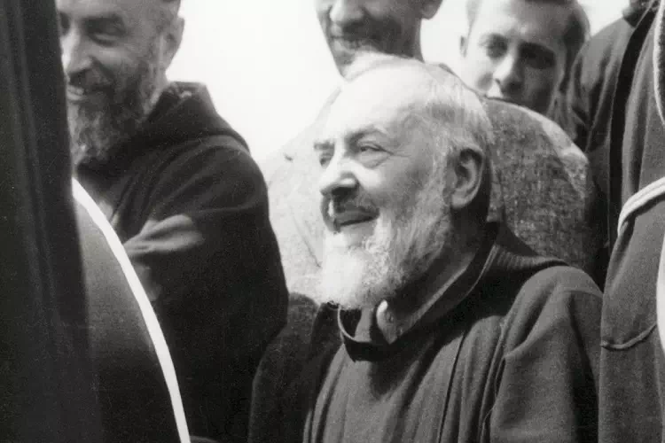 Il miracolo grazie a Padre Pio, bambino in coma guarisce