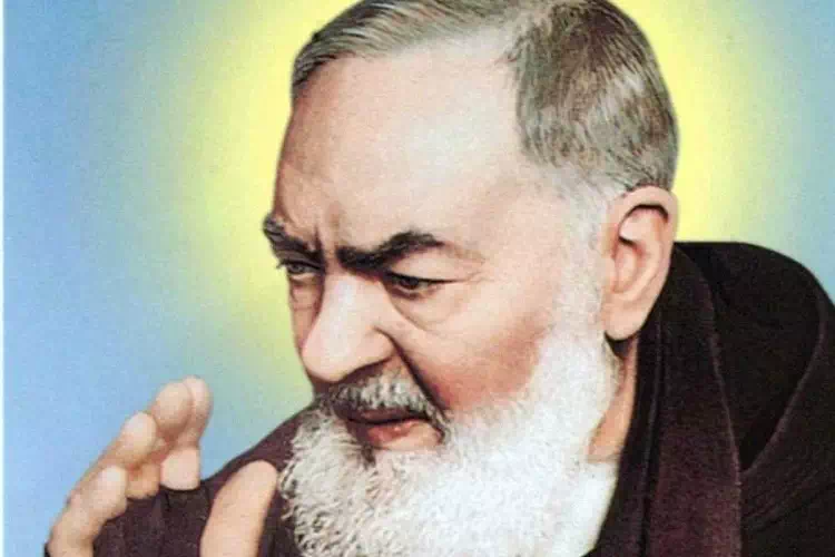 Il motivo per il quale Padre Pio confessava per ore e ore