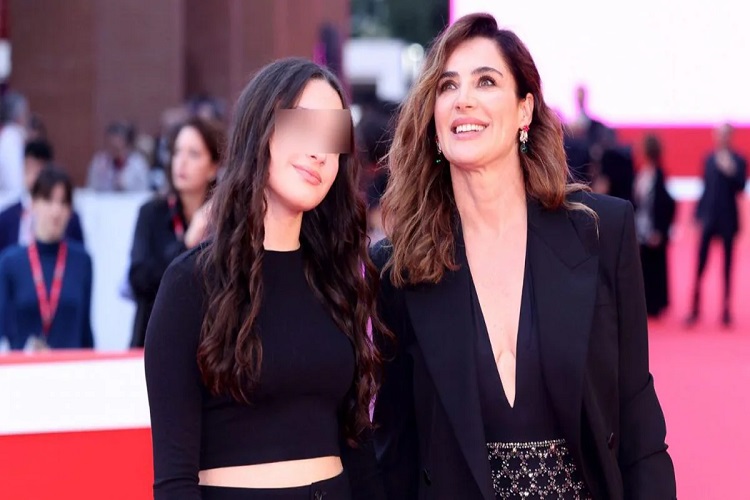 Luisa Ranieri presenta sua figlia