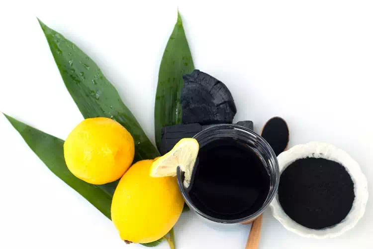 Mescola limone e carbone