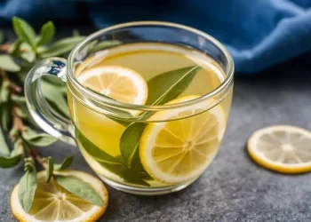 Tisana salvia e limone senza zucchero