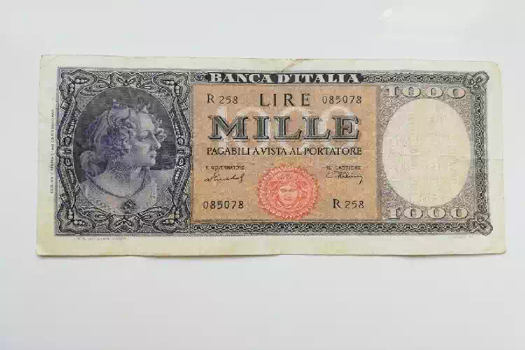 Hai queste vecchie Mille Lire di Ornata di Perle in casa