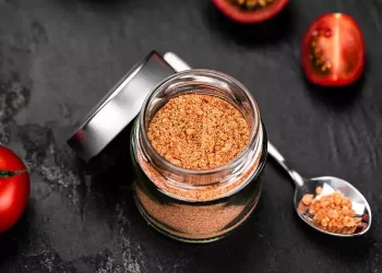 Polvere di pomodoro da realizzare per tutt l’anno
