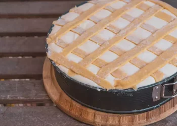 Perché la Pastiera deve avere 7 strisce di frolla