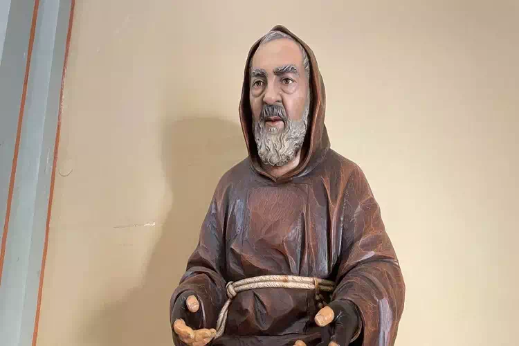 La mano di Padre Pio