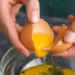 Uova, mai romperle sul bordo della ciotola