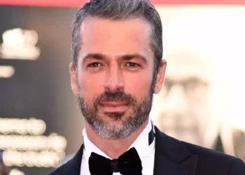 Luca Argentero annuncia sui social di essere diventato papà per la terza volta