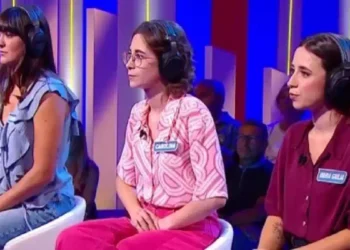 Le Pappardelle, trio di campionesse di Reazione a Catena, sorridenti nello studio Rai con il montepremi vinto