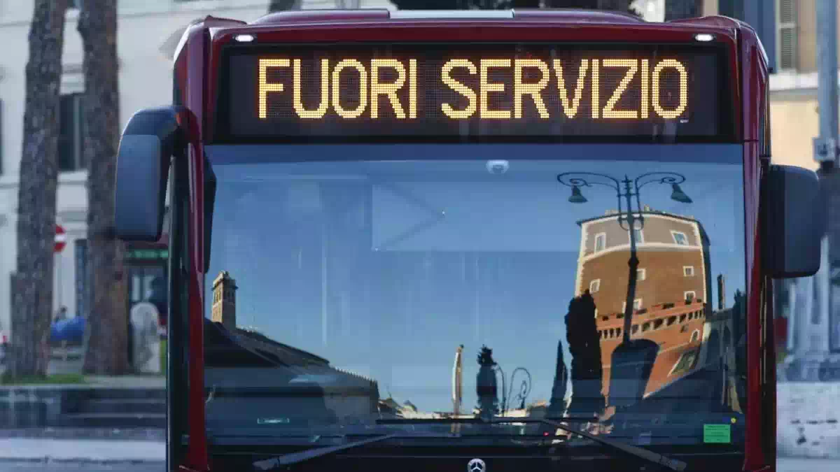 Scioperi settembre 2026, calendario delle fermate nei trasporti tra treni, bus, metro e aerei