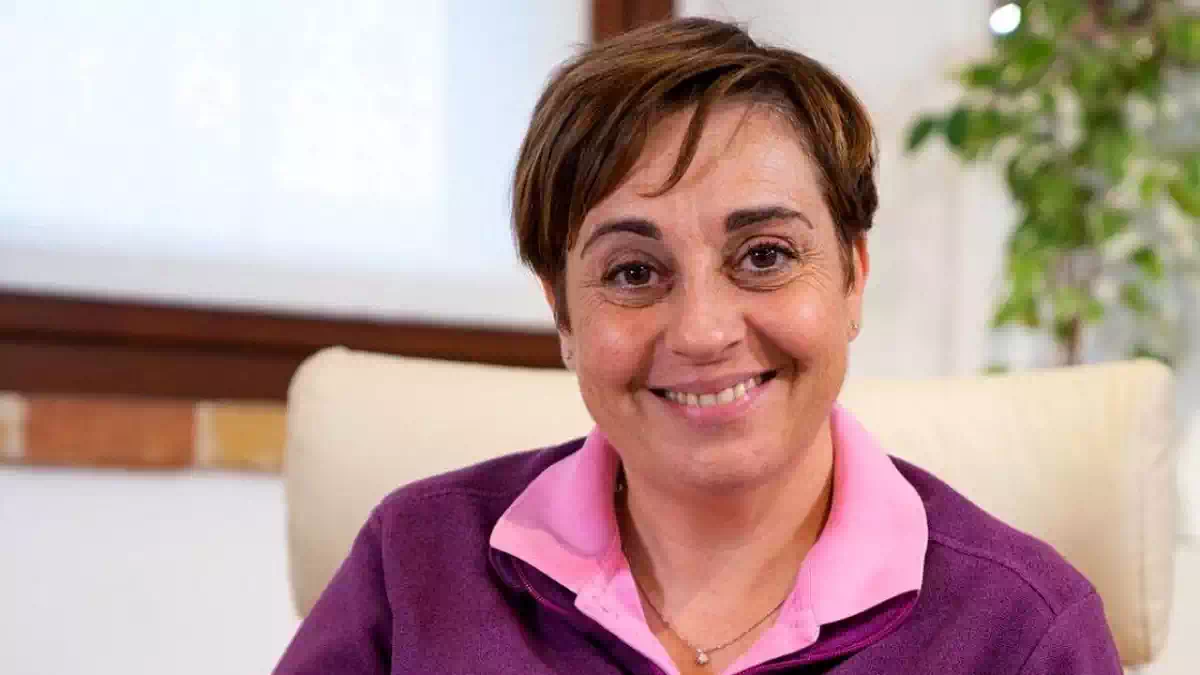 Benedetta Rossi in primo piano durante un intervento social sulla nuova vita familiare e la tutela della privacy delle figlie adottive