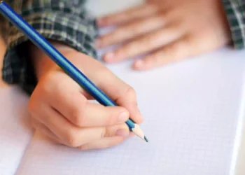 Nuove regole per i compiti dopo la scuola: Le novità e i cambiamenti decisi del Ministro Valditara nel corso dei prossimi mesi