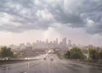 Meteo prossima settimana, nuova perturbazione con temporali e nubifragi: i dettagli