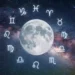 Un'immagine astronomica su un vasto sfondo di nebulose spaziali e galassie con la Via Lattea che forma una fascia colorata. Al centro c'è una Luna piena e luminosa, che risplende di luce. Attorno alla Luna, disposti in un cerchio segni zodiacali